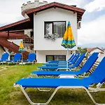 Guest house слънчев рай Marchevo